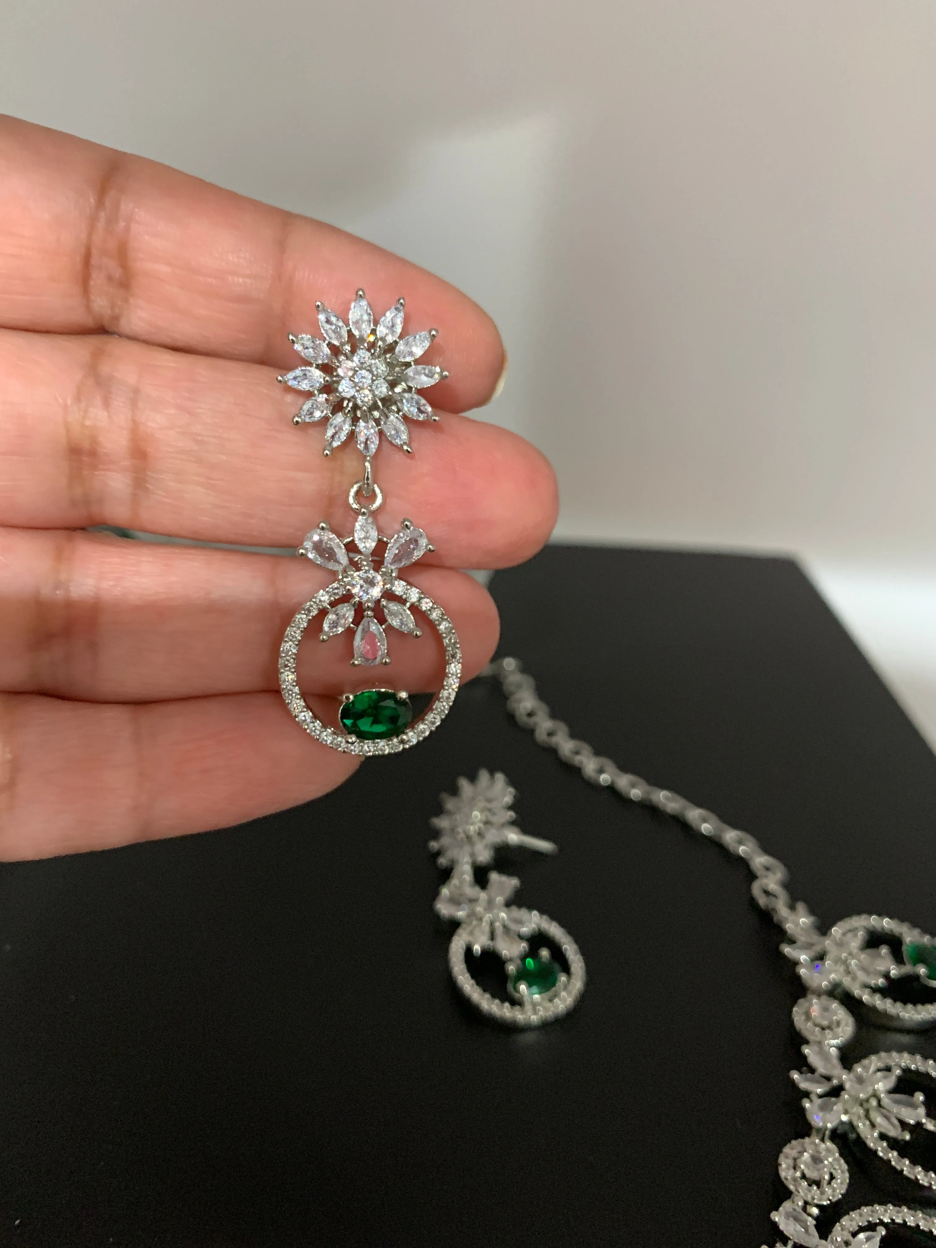 Green Stone American Diamond Floral pattern Short Necklace in Silver Polish
